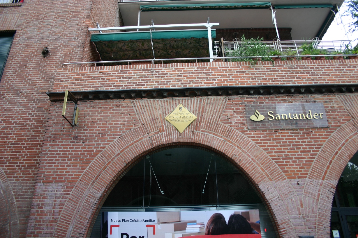 Severo Ochoa and Francisco Grande Covián's home, Madrid - 02.JPG